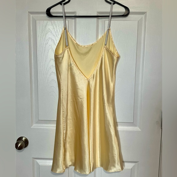 *🧡3/20$* La Senza| Vintage Light Yellow Silk Short Nightgown - Picture 2 of 3
